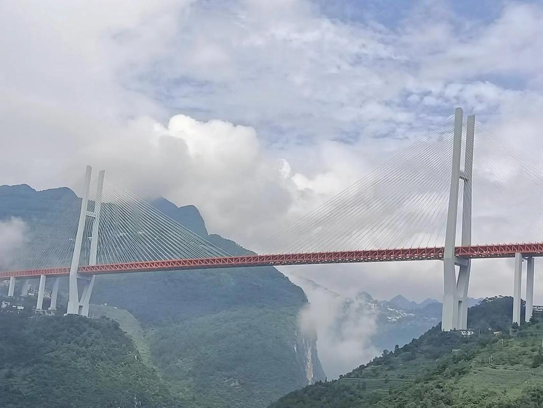 云南和贵州之间的北盘江大桥有什么厉害的地方吗,竟可以吸引到BBC专门拍摄纪录片「云南旅游攻略纪录片视频」 手机电脑 云南和贵州之间的北盘江大桥有什么厉害的地方吗,竟可以吸引到BBC专门拍摄纪录片「云南旅游攻略纪录片视频」 云南和贵州之间的北盘江大桥有什么厉害的地方吗,竟可以吸引到BBC专门拍摄纪录片「云南旅游攻略纪录片视频」 手机电脑